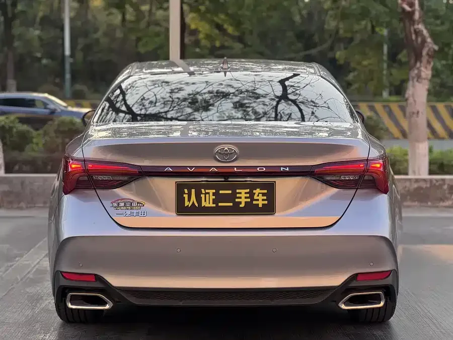 Toyota Avalon Asia Dragon 2022 2.0L Enterprising Edition 2022 — миниатюра 3