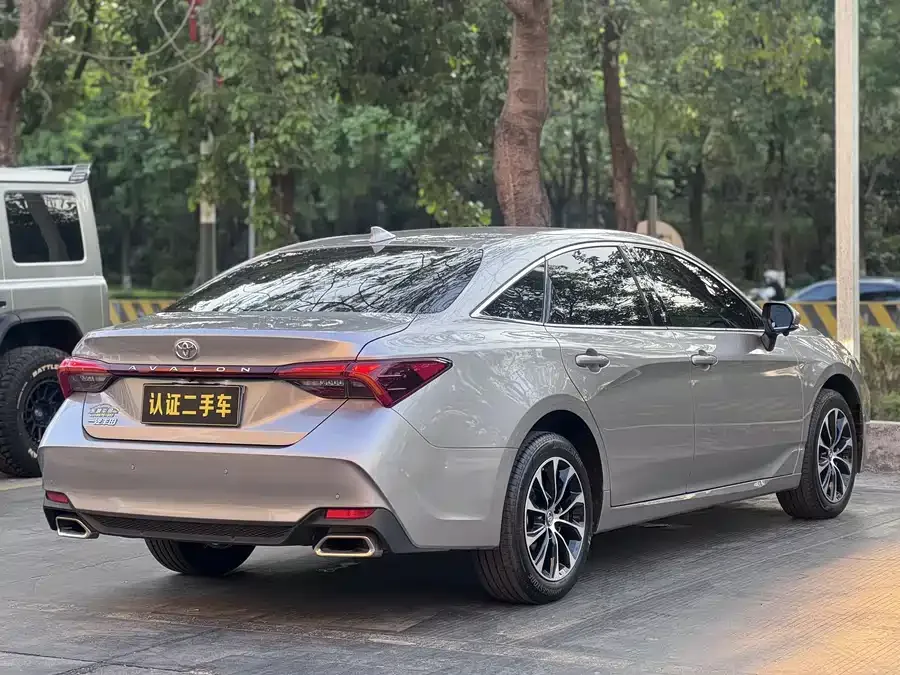 Toyota Avalon Asia Dragon 2022 2.0L Enterprising Edition 2022 — миниатюра 5