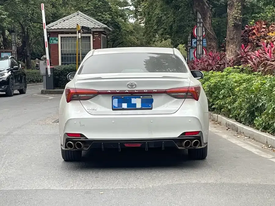 Toyota Avalon Asia Dragon 2021 2.5L Deluxe Edition 2022 — миниатюра 4