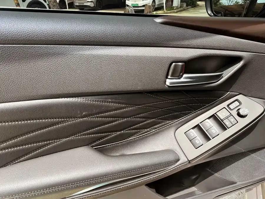 Toyota Avalon 2019 Avalon 2.5L Touring Premium Edition National VI 2022 — миниатюра 5