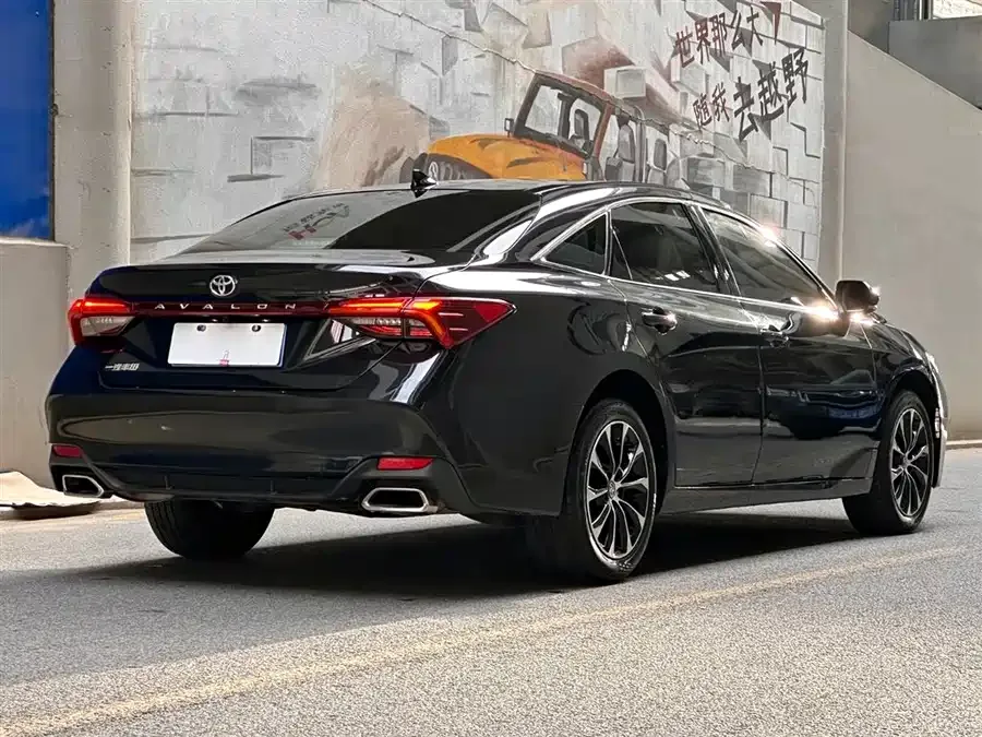 Toyota Avalon Asia Dragon 2022 2.0L Enterprising Edition 2022 — миниатюра 5