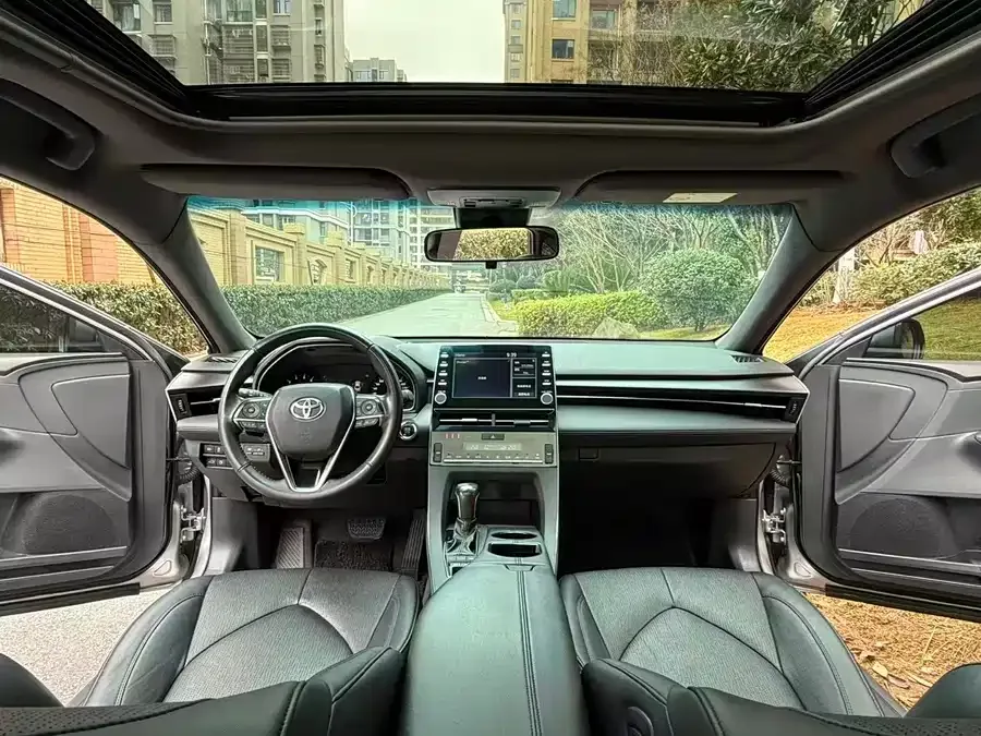 Toyota Avalon Asia Dragon 2021 2.5L Deluxe Edition 2022 — миниатюра 5