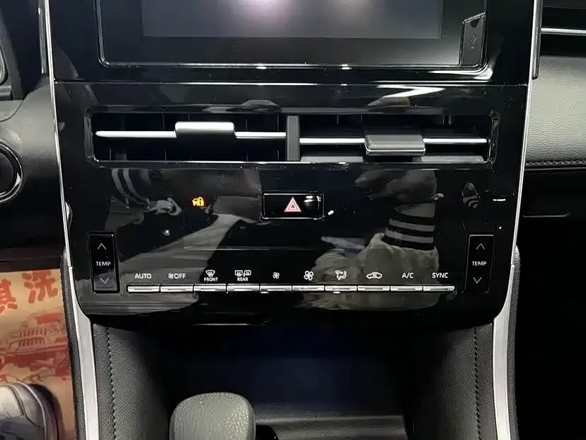 Toyota Avalon Asia Dragon 2022 2.0L Enterprising Edition 2023 — миниатюра 2