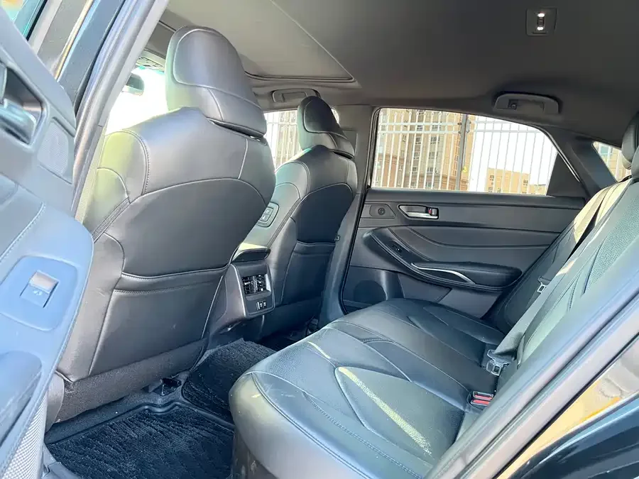 Toyota Avalon Asia Dragon 2022 2.5L Deluxe Edition 2022 — миниатюра 2