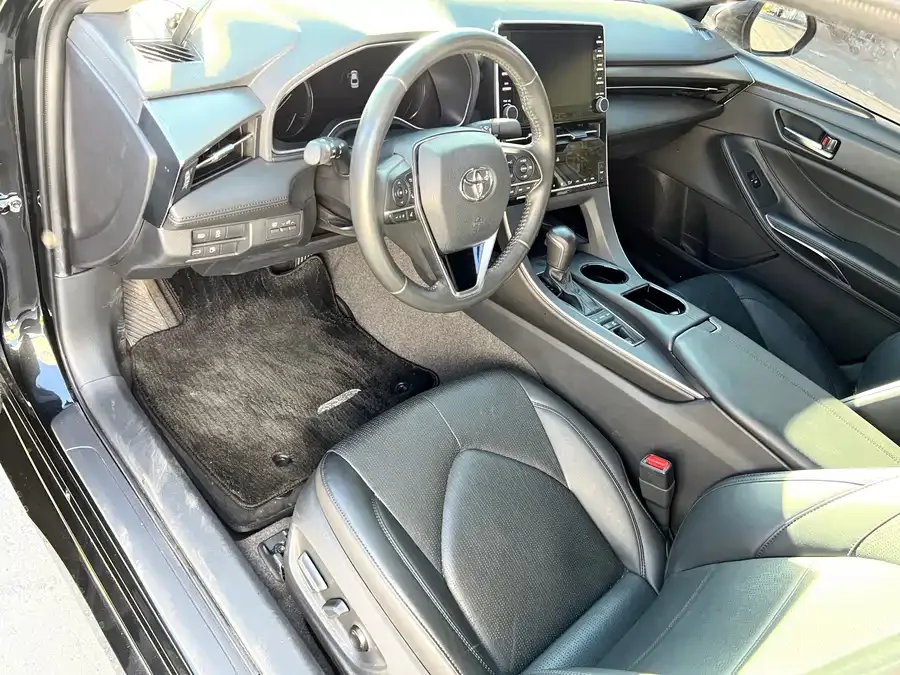 Toyota Avalon Asia Dragon 2022 2.5L Deluxe Edition 2022 — миниатюра 4