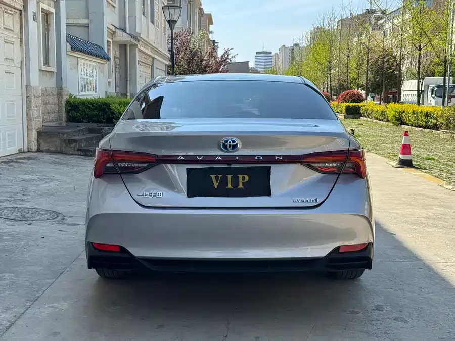 Toyota Avalon 2019 Avalon Hybrid 2.5L Luxury Edition National VI 2022 — миниатюра 5