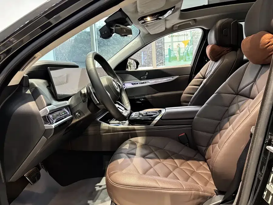 BMW 7 Series BMW 7 Series 2023 735Li M Sport Package 2025 — миниатюра 5