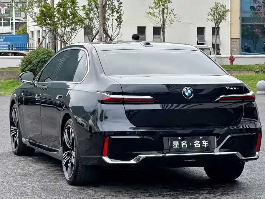 BMW 7 Series BMW 7 Series 2023 740Li Leading M Sport Package 2023 — миниатюра 3