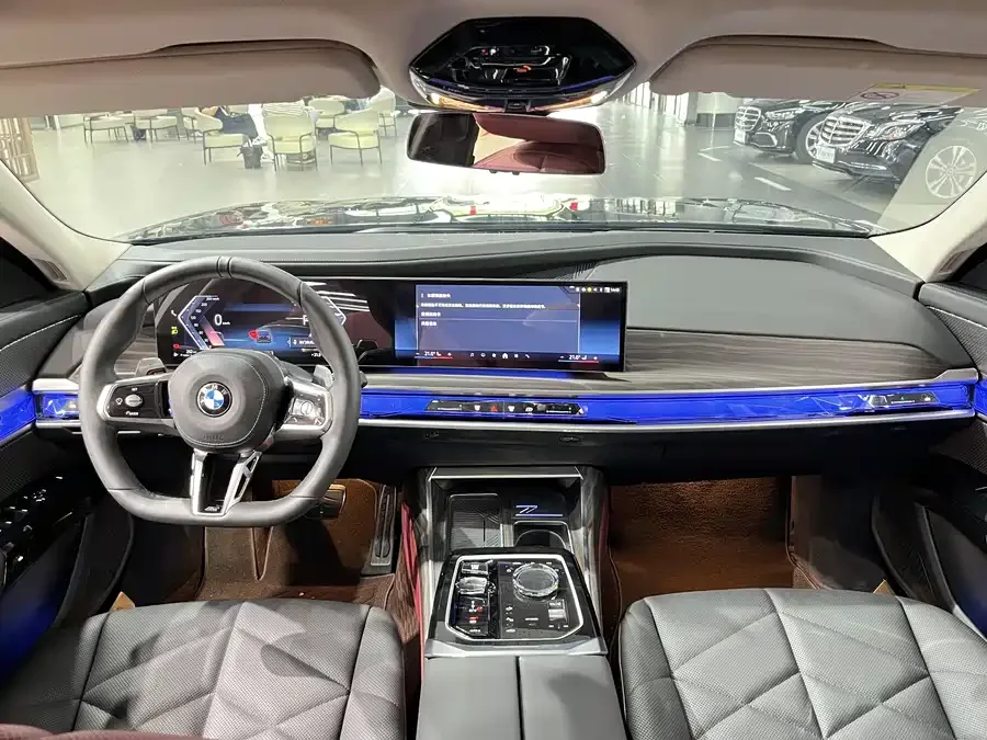 BMW 7 Series BMW 7 Series 2023 735Li M Sport Package 2025 — миниатюра 2