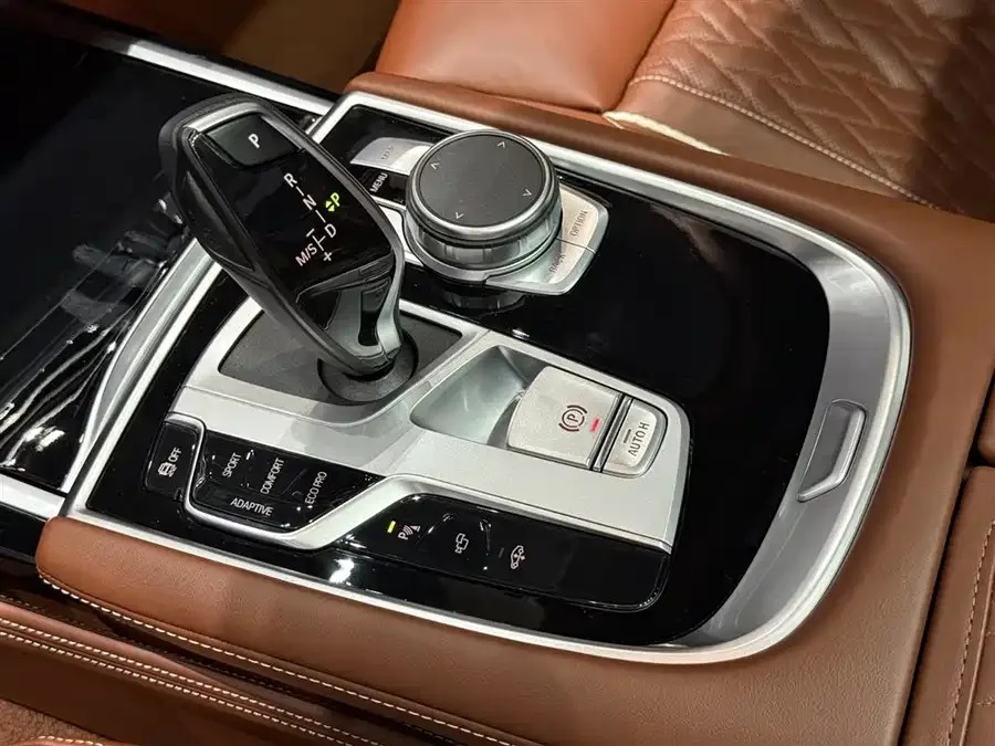 BMW 7 Series BMW 7 Series 2021 740Li xDrive Executive M Sport Package 2023 — миниатюра 4