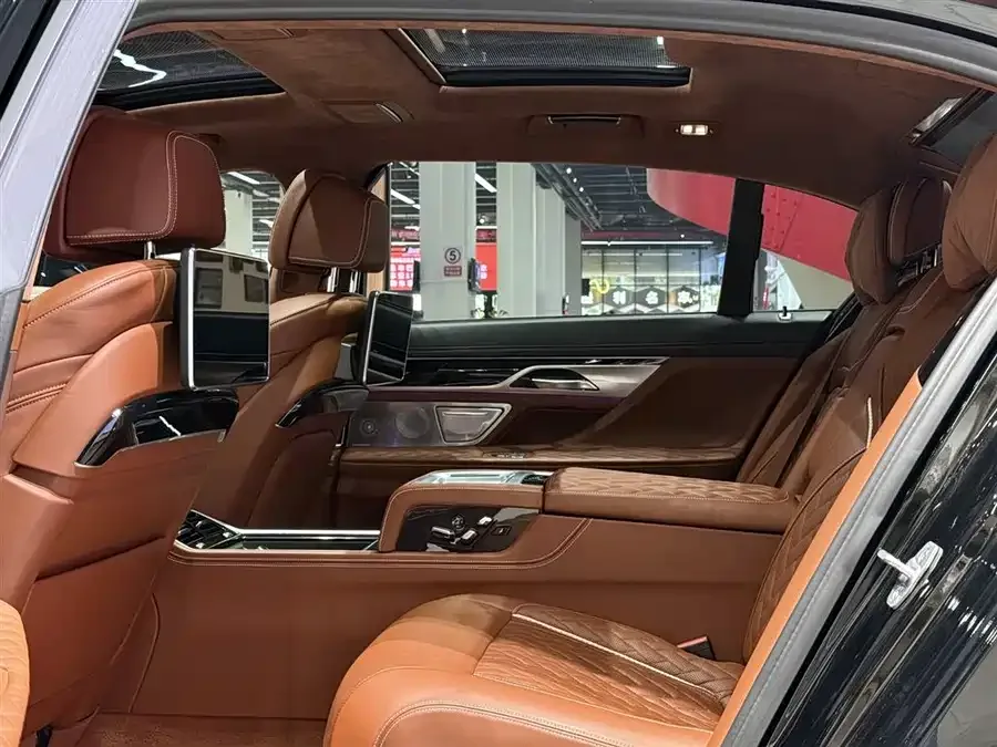 BMW 7 Series BMW 7 Series 2021 740Li xDrive Executive M Sport Package 2023 — миниатюра 5