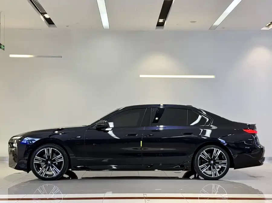 BMW 7 Series BMW 7 Series 2023 740Li Leading M Sport Package 2023 — миниатюра 5