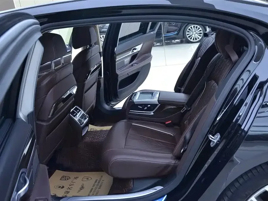BMW 7 Series BMW 7 Series 2021 730Li Luxury Package 2022 — миниатюра 2