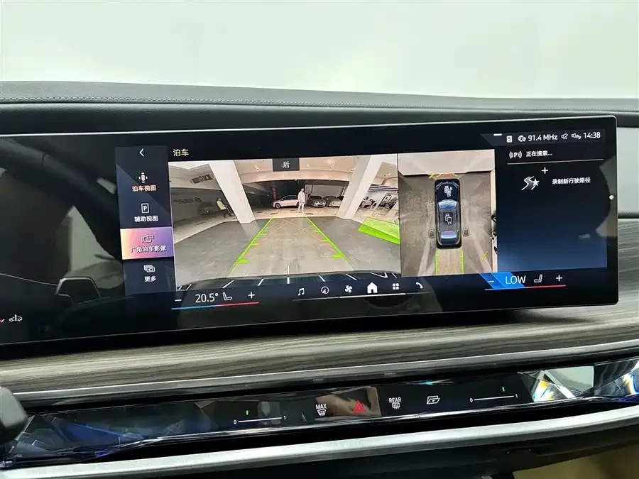 BMW 7 Series BMW 7 Series 2023 740Li Leading Luxury Package 2025 — миниатюра 4
