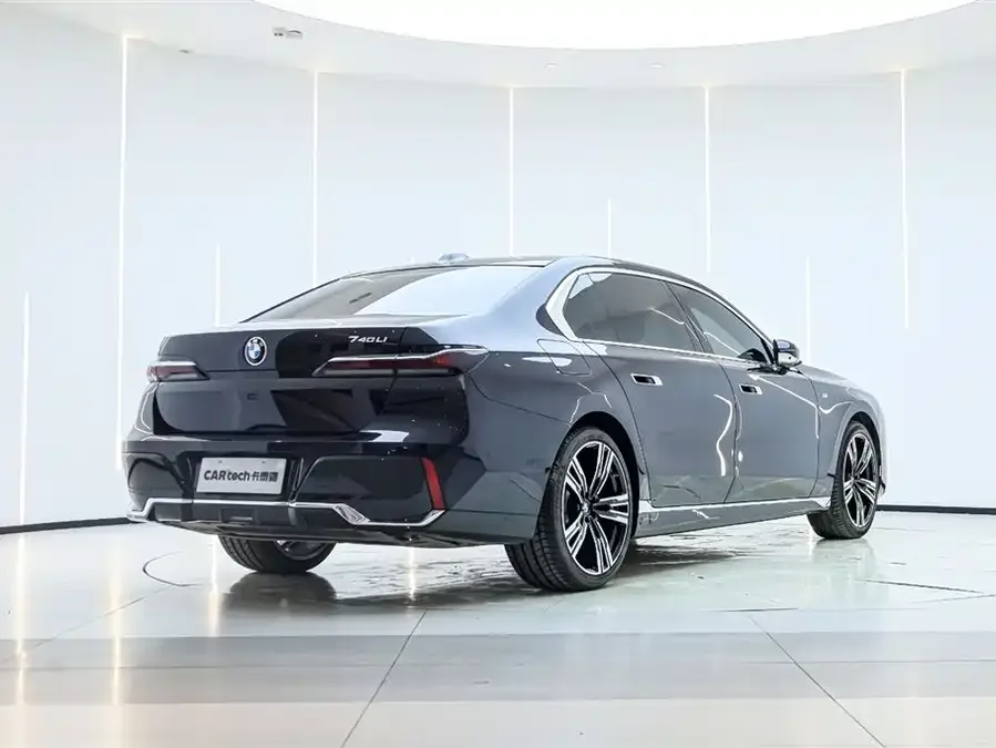 BMW 7 Series BMW 7 Series 2023 740Li Exclusive M Sport Package 2023 — миниатюра 2