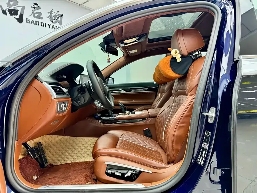 BMW 7 Series BMW 7 Series 2022 740Li xDrive Executive M Sport Package 2022 — миниатюра 2
