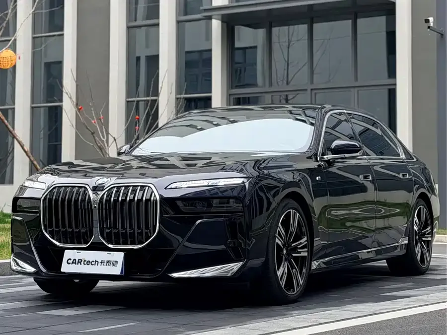 BMW 7 Series 2024
