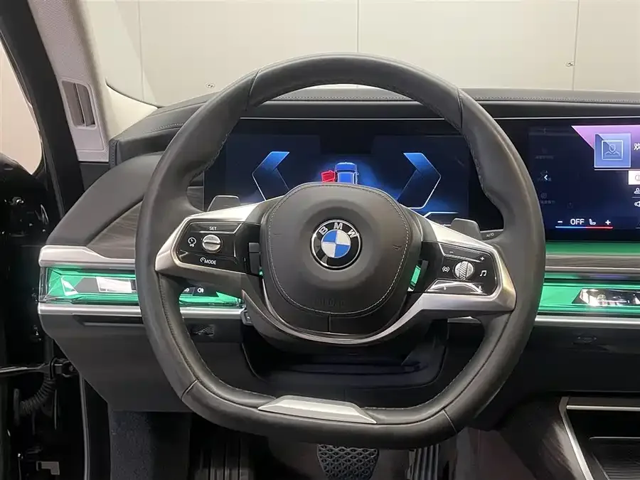 BMW 7 Series BMW 7 Series 2023 735Li Luxury Package 2023 — миниатюра 4