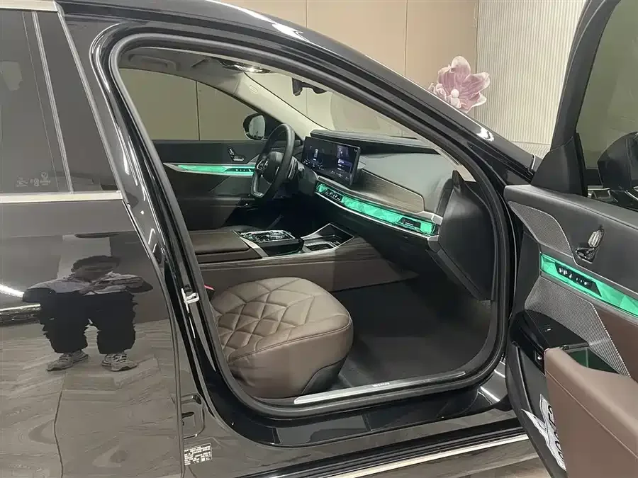 BMW 7 Series BMW 7 Series 2023 735Li Luxury Package 2023 — миниатюра 5