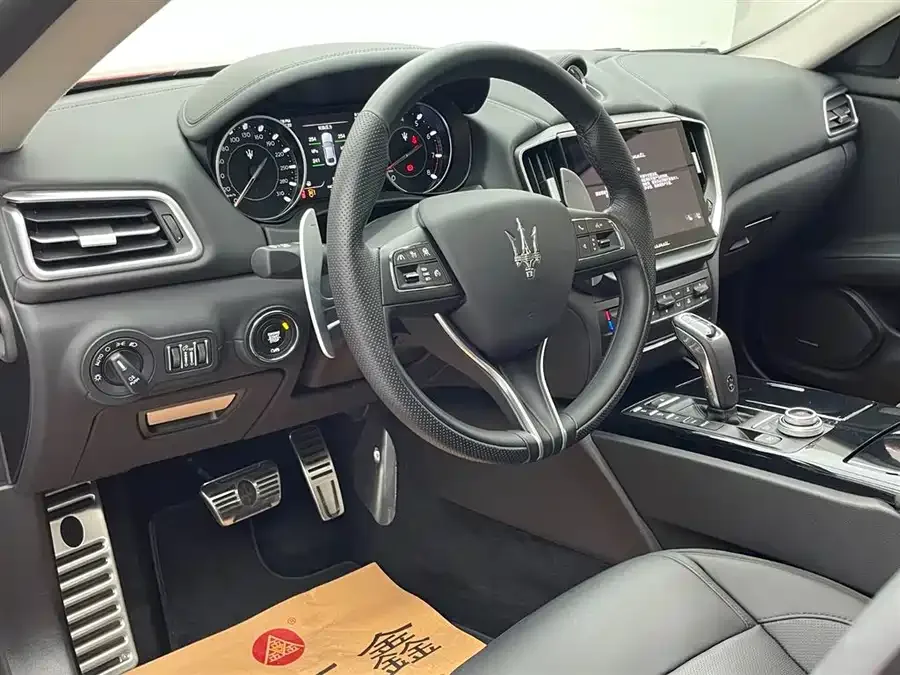Maserati GHIBLI Ghibli 2022 3.0T Modena 2026 — миниатюра 5