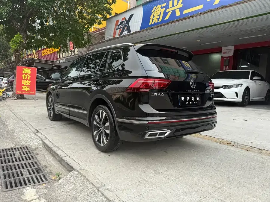 Volkswagen Tiguan L Tiguan L 2023 330TSI Automatic 2WD R-Line Enjoy Edition 2023 — миниатюра 4