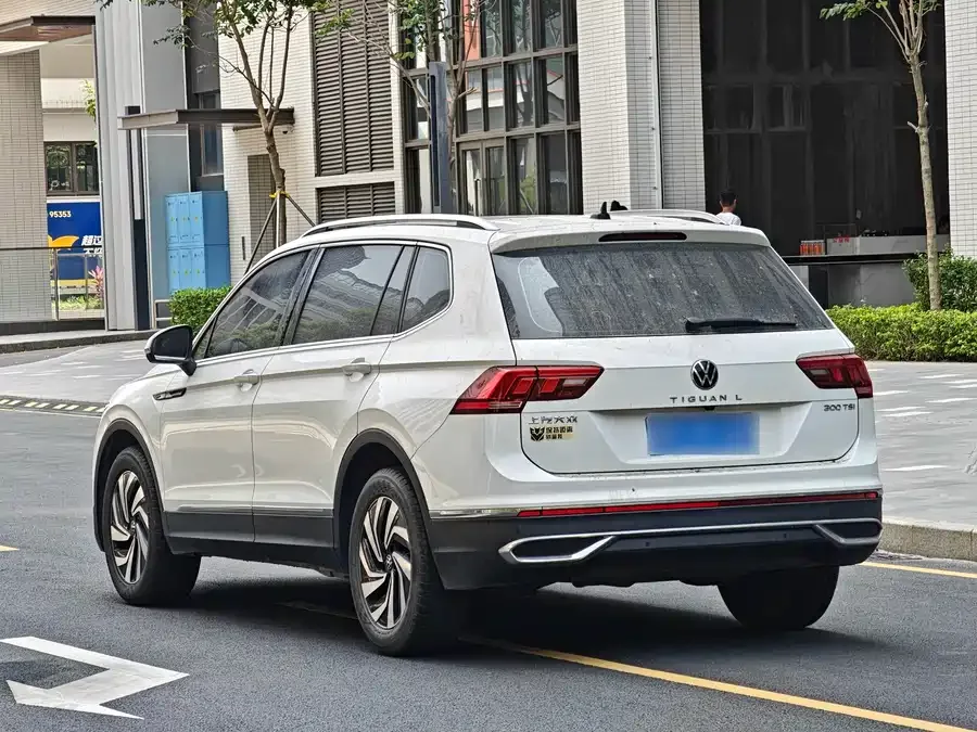 Volkswagen Tiguan L Tiguan L 2024 330TSI Automatic 2WD Smart Edition 2024 — миниатюра 3