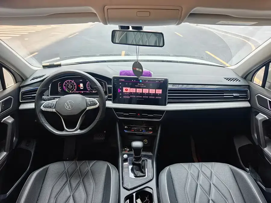 Volkswagen Tiguan L Tiguan L 2024 330TSI Automatic 2WD Smart Edition 2024 — миниатюра 4
