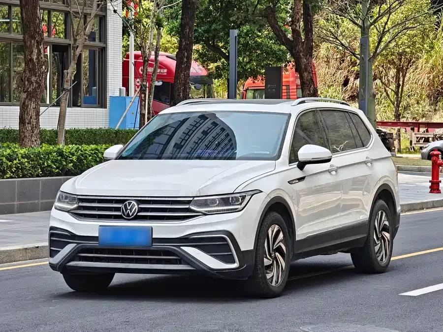 Volkswagen Tiguan L 2024