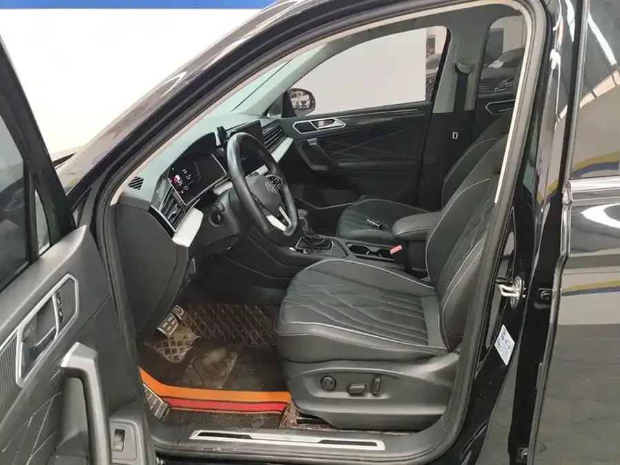 Volkswagen Tiguan L Tiguan L 2023 facelift 330TSI automatic two-wheel drive R-Line Enjoy Edition 2023 — миниатюра 3