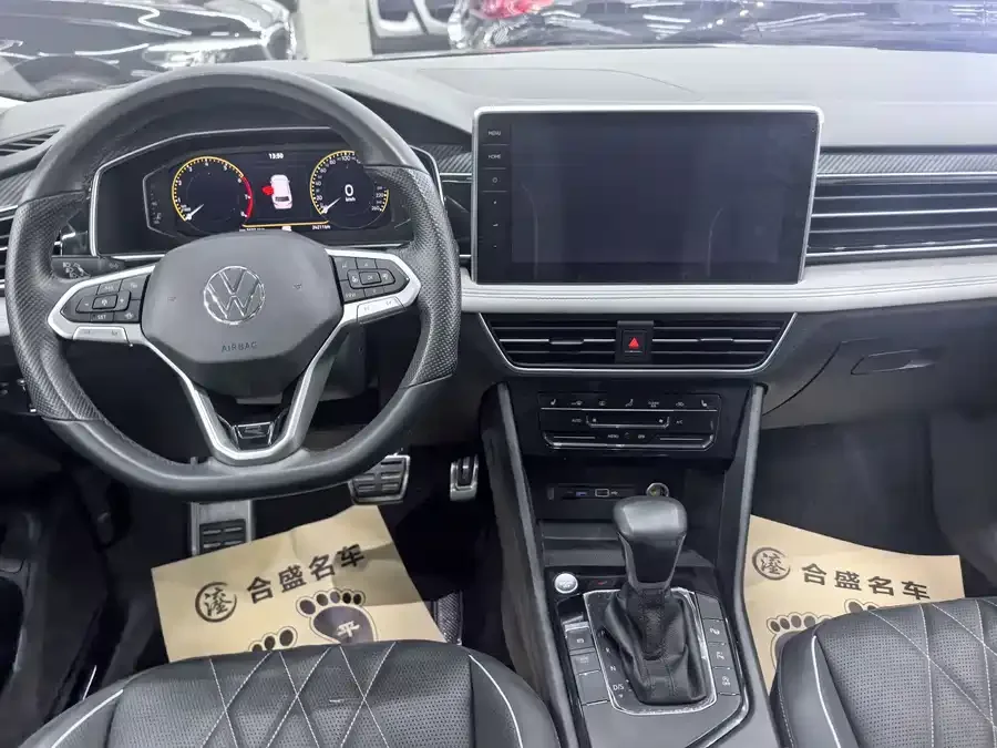 Volkswagen Tiguan L Tiguan L 2023 330TSI Automatic 2WD R-Line Enjoy Edition 2024 — миниатюра 4