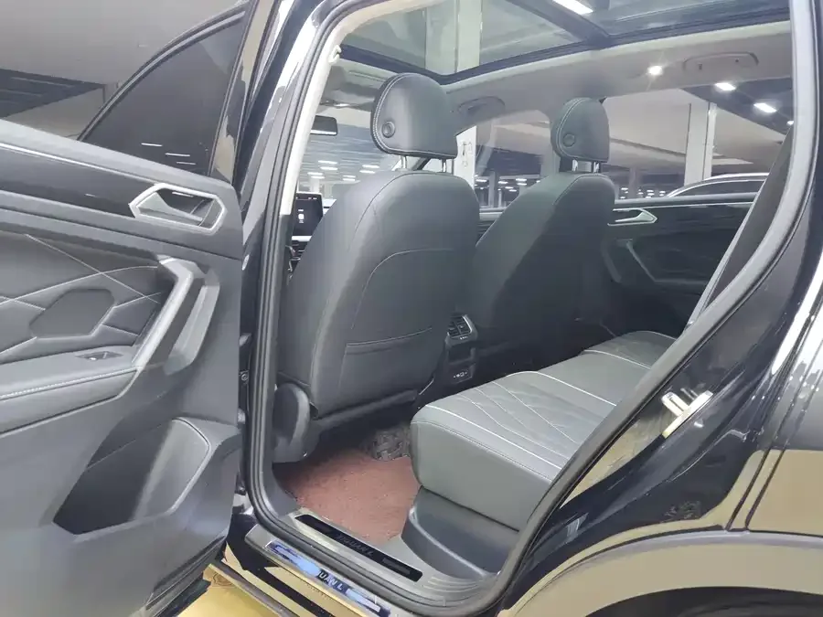 Volkswagen Tiguan L Tiguan L 2023 280TSI Automatic 2WD Trendy Limited Edition 2023 — миниатюра 4