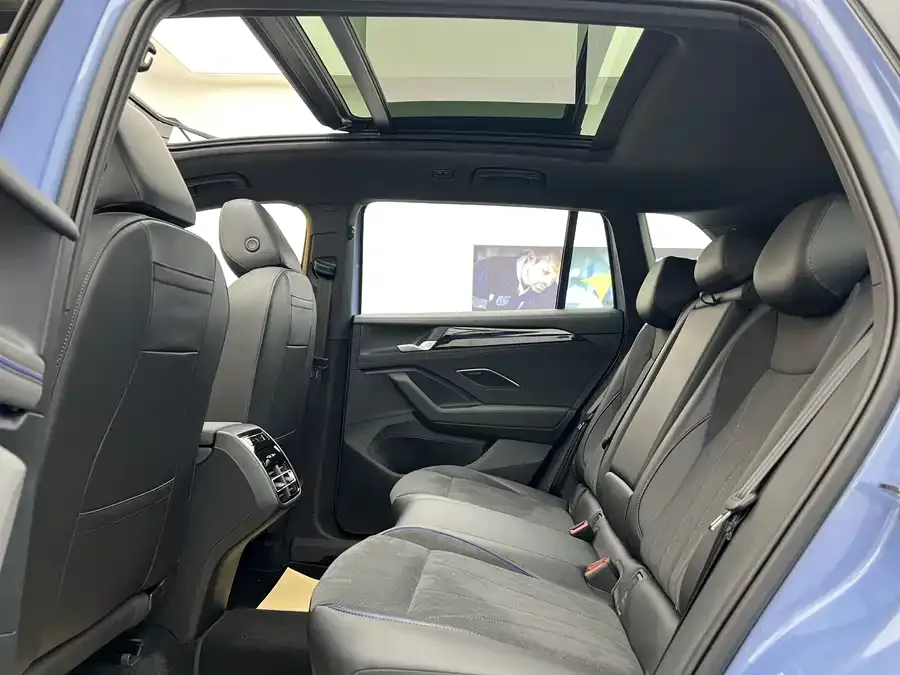 Volkswagen Tiguan L Tiguan L 2026 PRO 380TSI AWD R-Line Supreme Edition 2026 — миниатюра 3