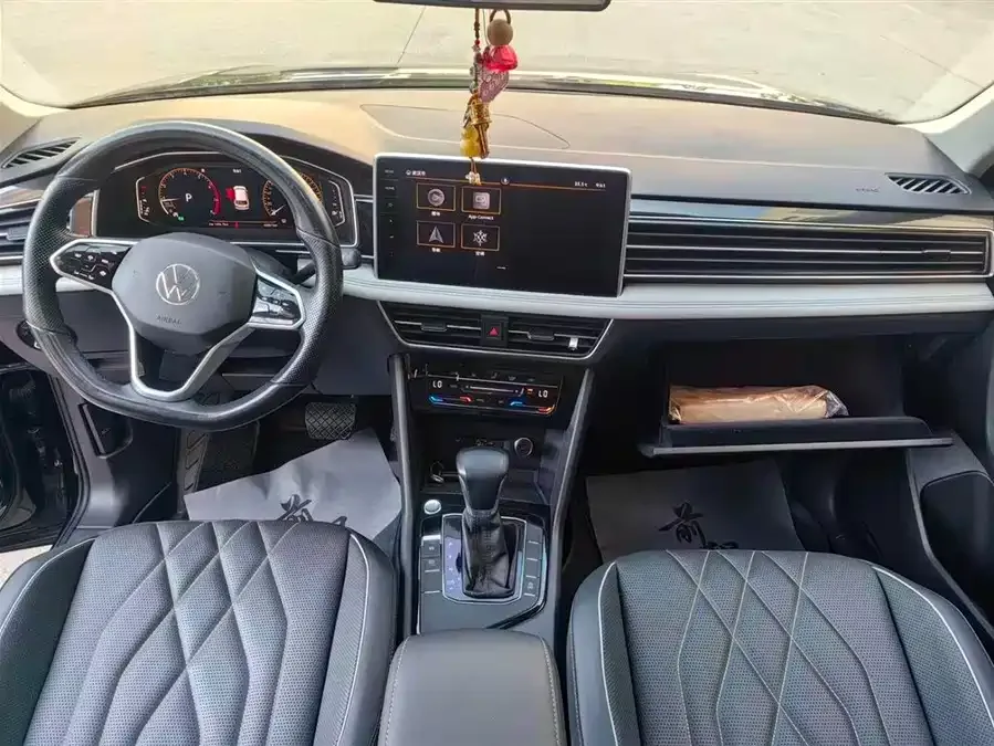 Volkswagen Tiguan L Tiguan L 2022 330TSI Automatic 2WD Smart Edition 2022 — миниатюра 3