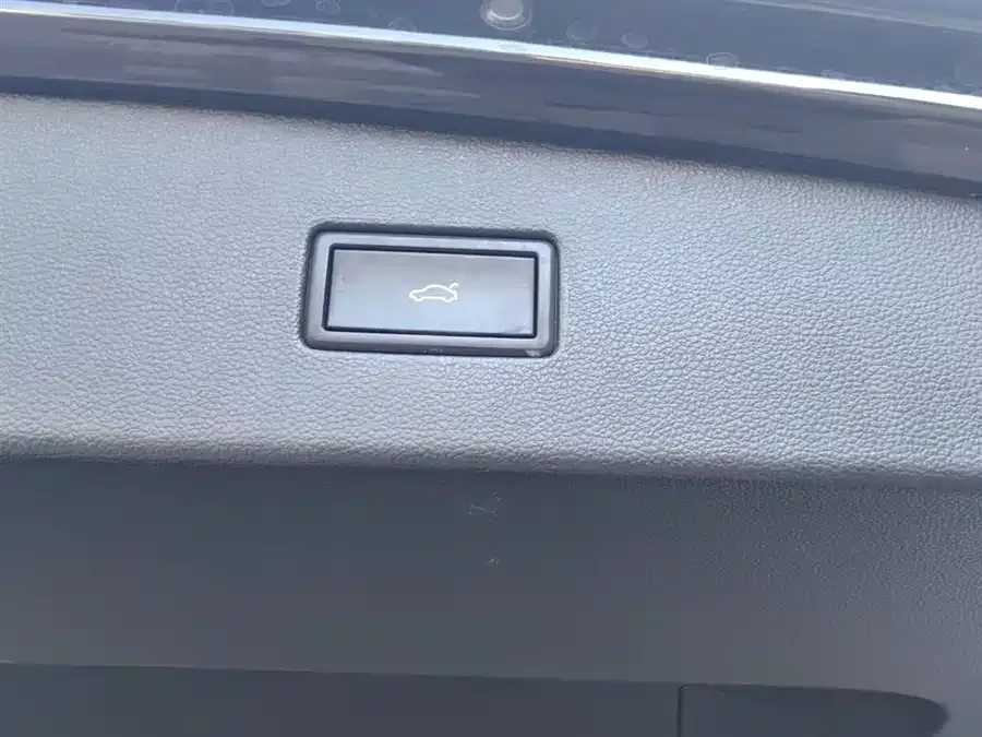 Volkswagen Tiguan L Tiguan L 2022 330TSI Automatic 2WD Smart Edition 2022 — миниатюра 4