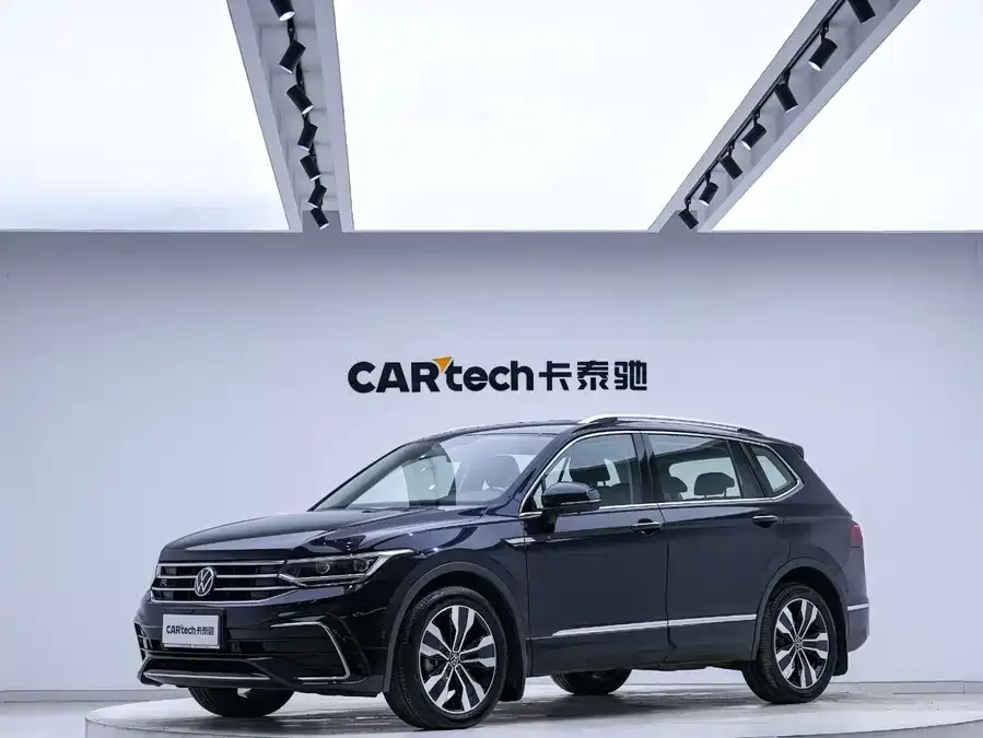 Volkswagen Tiguan L Tiguan L 2022 330TSI Automatic 2WD R-Line Enjoy Edition 2022 — фото 1, купить с доставкой в Москву