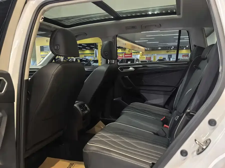 Volkswagen Tiguan L Tiguan L 2024 Outstanding Model 330TSI Automatic Two-wheel Drive Longteng Edition 2024 — миниатюра 3