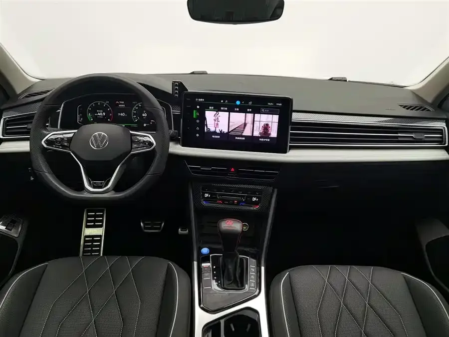 Volkswagen Tiguan L Tiguan L 2023 facelift 330TSI automatic two-wheel drive R-Line Enjoy Edition 2023 — миниатюра 2