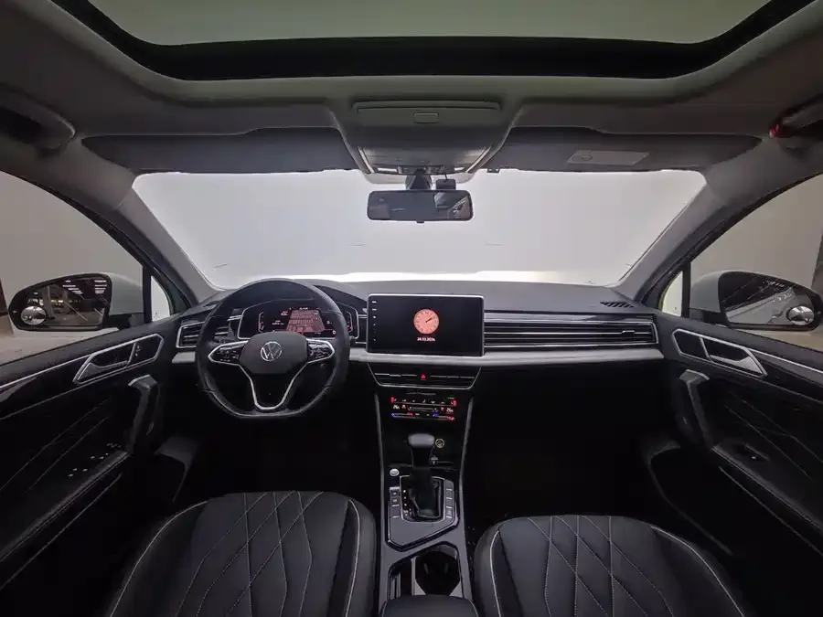 Volkswagen Tiguan L Tiguan L 2023 280TSI Automatic 2WD Trendy Limited Edition 2022 — миниатюра 3