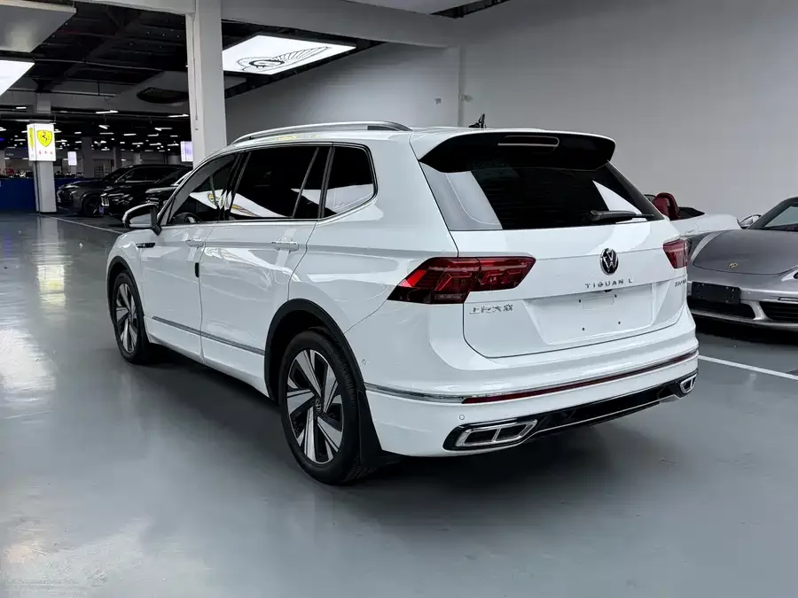 Volkswagen Tiguan L Tiguan L 2023 330TSI Automatic 2WD R-Line Enjoy Edition 2023 — миниатюра 4