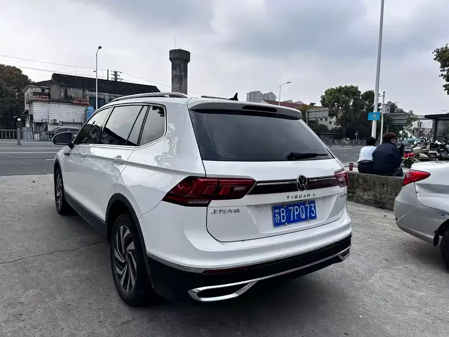 Volkswagen Tiguan L Tiguan L 2022 330TSI Automatic 2WD Smart Edition 2022 — миниатюра 2