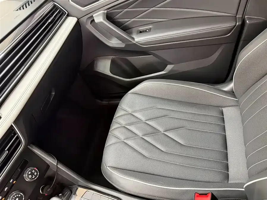 Volkswagen Tiguan L Tiguan L 2023 280TSI Automatic 2WD Trendy Limited Edition 2023 — миниатюра 4