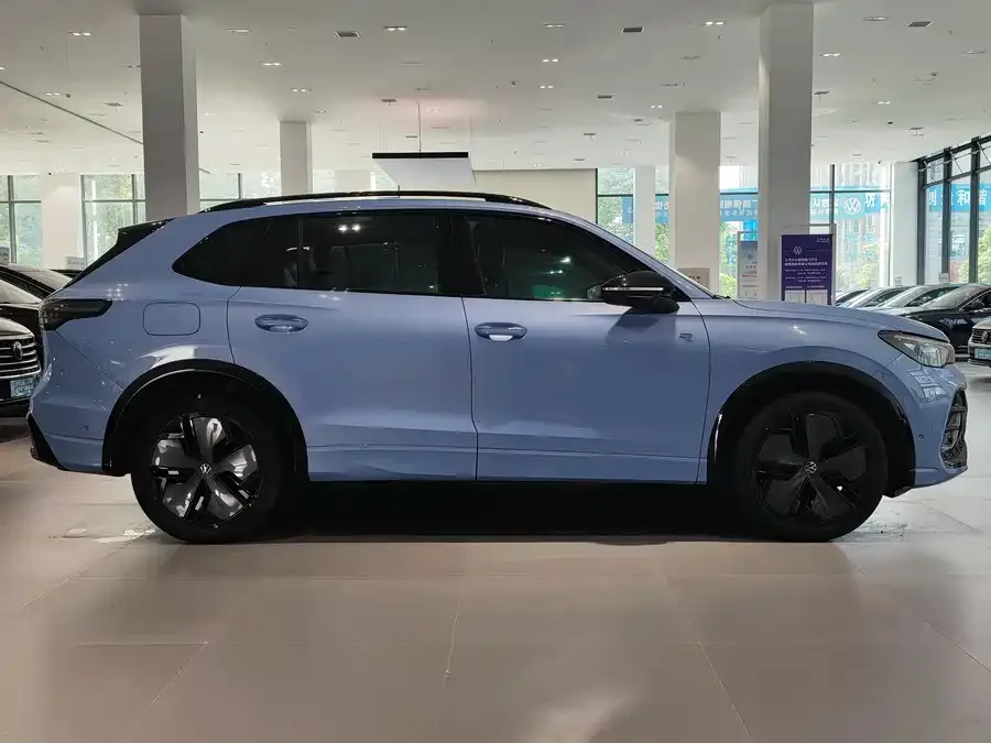 Volkswagen Tiguan L Tiguan L 2024 Pro 330TSI 2WD R-Line Smart Edition 2024 — миниатюра 4