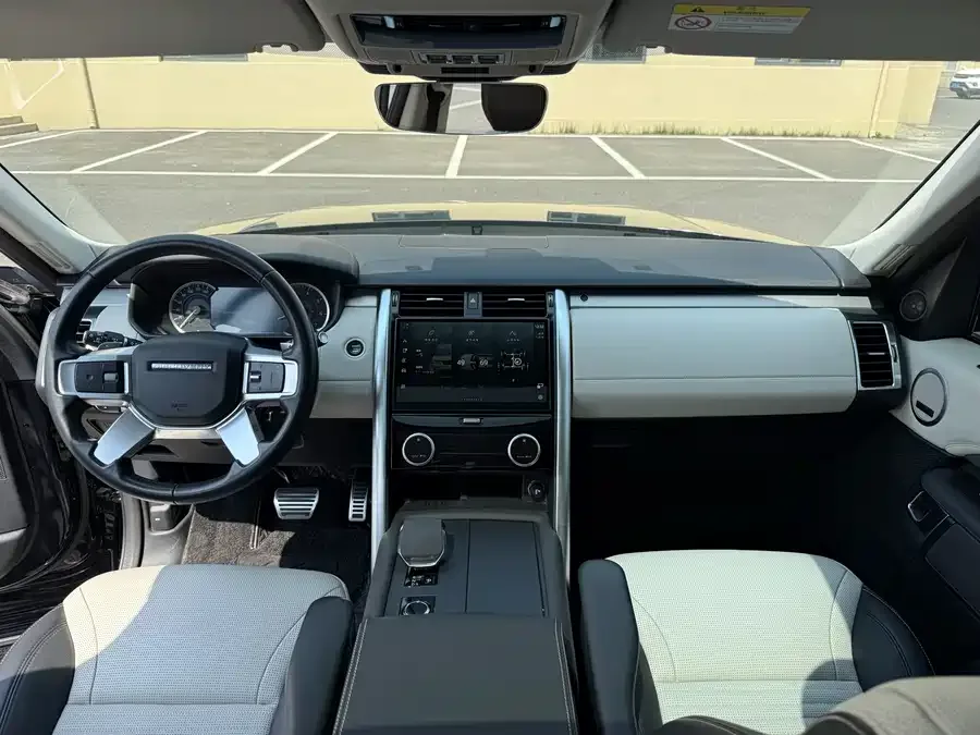 Land Rover finds 2023 facelift 360PS R-Dynamic S spotted 2022 — миниатюра 3