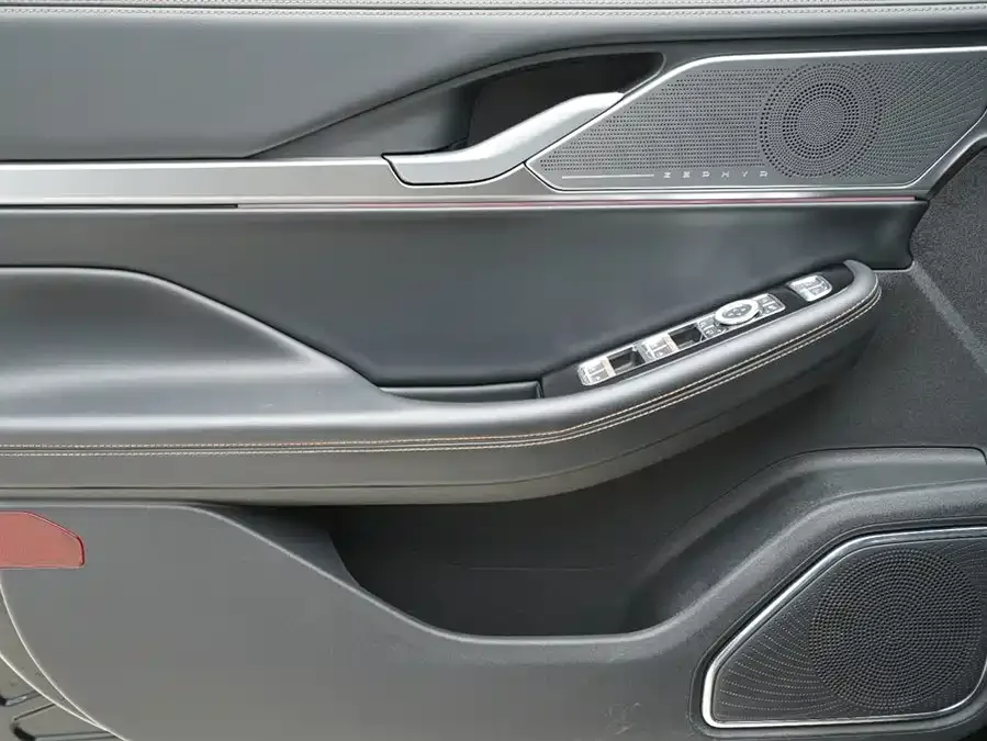 Lincoln Z 2022 i Cool Exclusive Edition 2022 — миниатюра 2