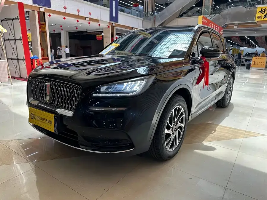 Lincoln Adventurer 2022