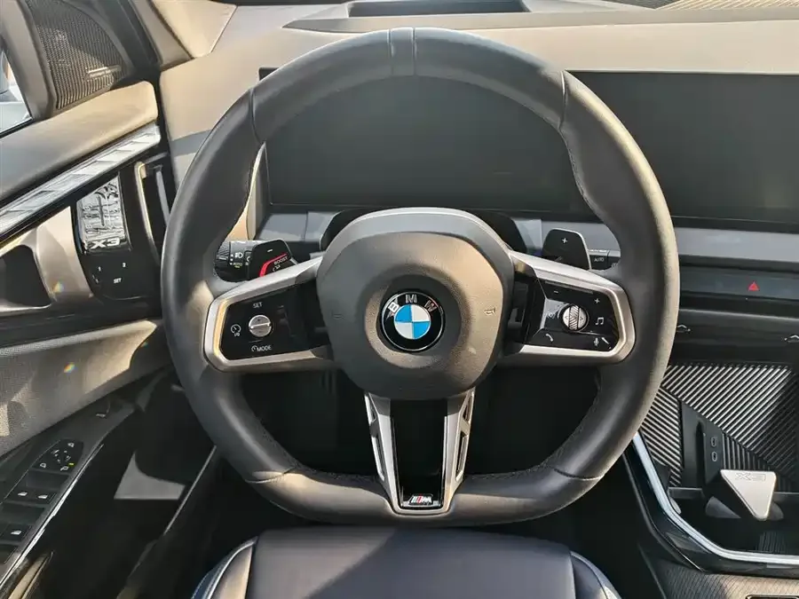 BMW X3 2025 xDrive30L Exclusive M Sport Package 2025 — миниатюра 2