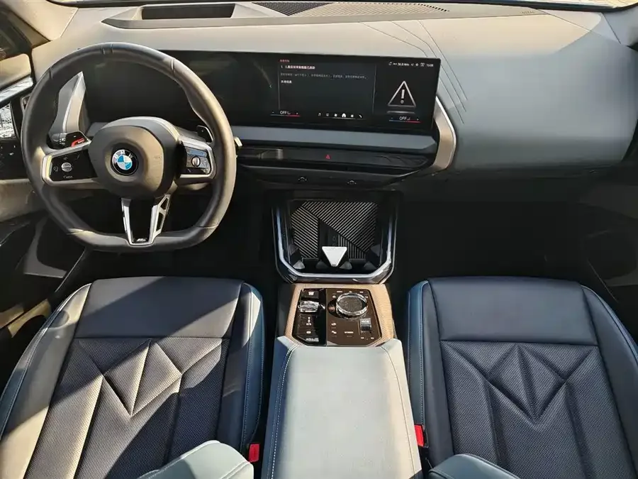 BMW X3 2025 xDrive30L Exclusive M Sport Package 2025 — миниатюра 3