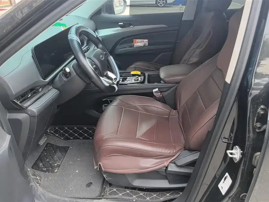 Ford Lingrui Lingrui 2023 EcoBoost 170 Changling model 2023 — миниатюра 3