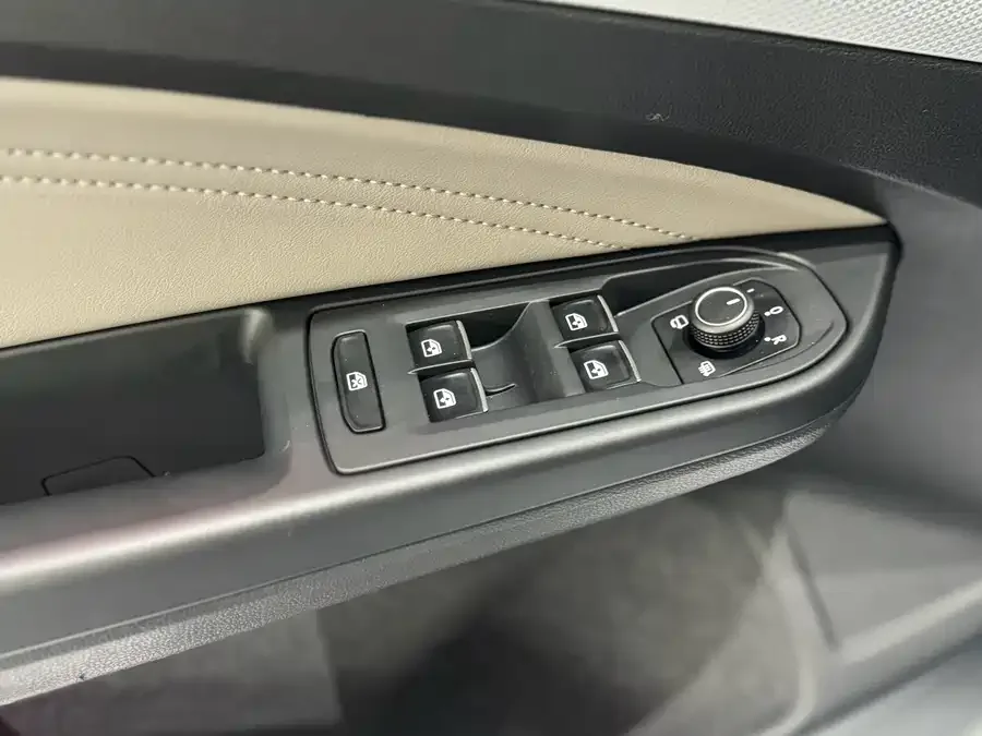 Volkswagen Golf Golf 2023 280TSI DSG Pro 2023 — миниатюра 2