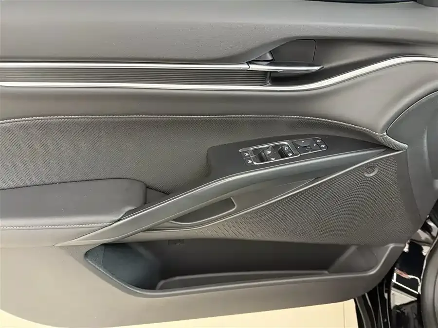 Ford Mondeo Mondeo 2025 2.0T EcoBoost Luxury Edition 2024 — миниатюра 5